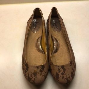 Boc born concept flats size 8